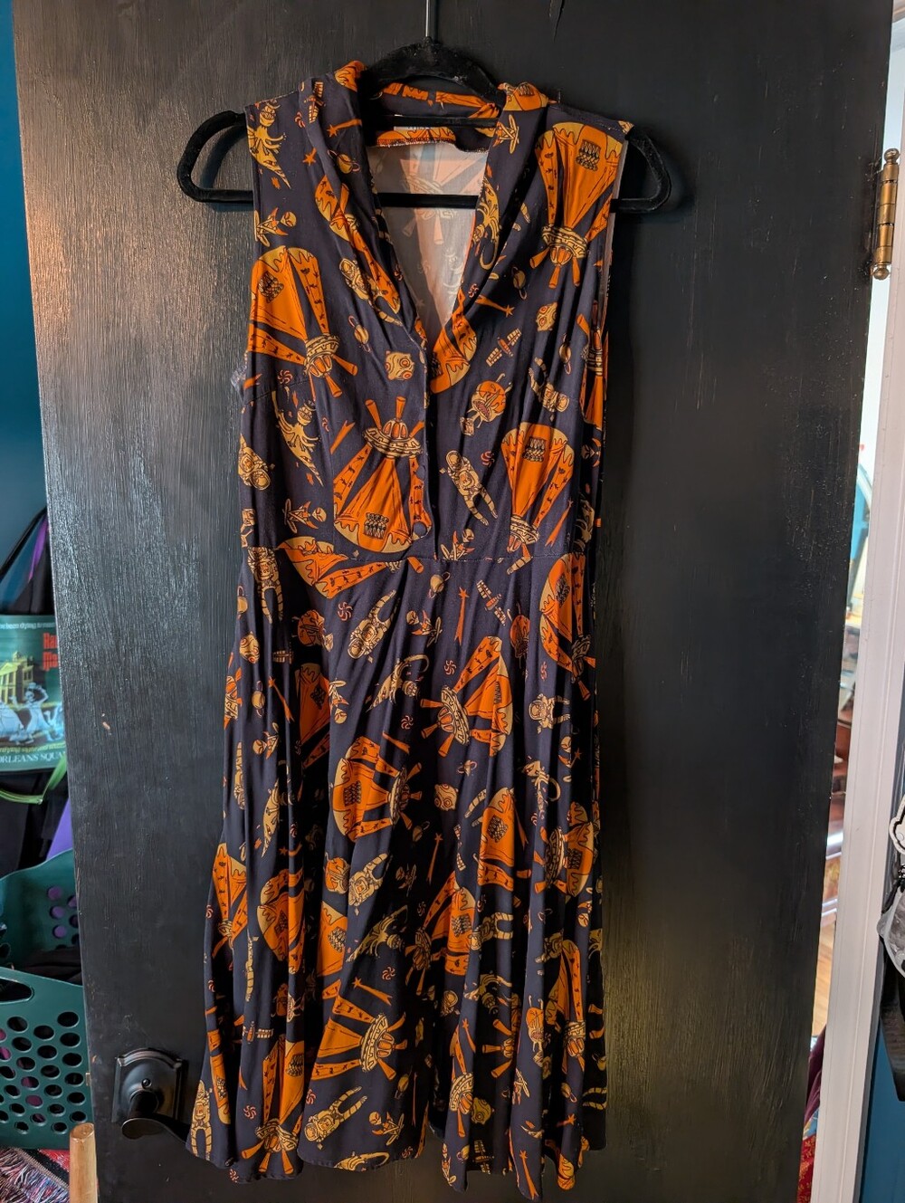 Miss Lulo Jani dress:  Alien Invasion